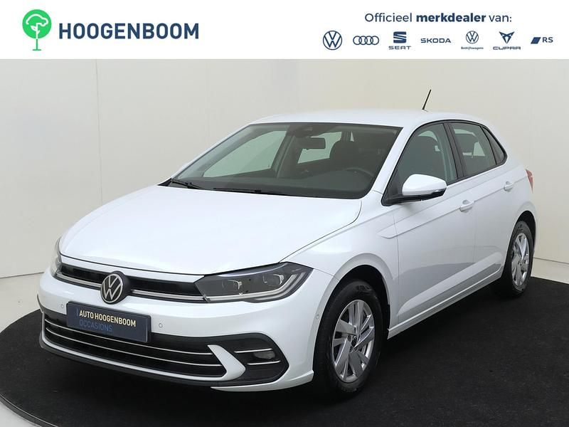 Wit Gebruikt 2022 VW Polo Style Hatchback | € 21.250 (Eerlijke prijs) - Afbeelding 1/4