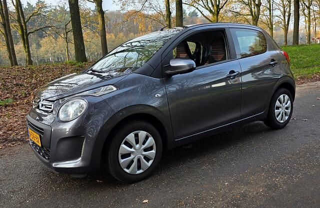 Grijs Gebruikt 2021 Citroën C1 Hatchback | € 9.950 (Eerlijke prijs) - Afbeelding 1/4