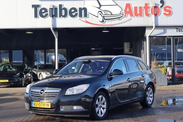 Zwart Gebruikt 2012 Opel Insignia Sport Stationwagen | € 3.985 (Duur) - Afbeelding 1/4