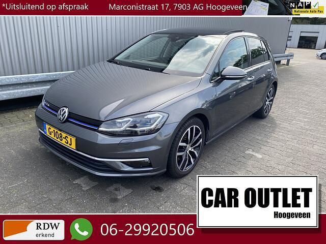 Grijs Gebruikt 2018 VW CC Highline Sedan | € 15.450 - Afbeelding 1/4