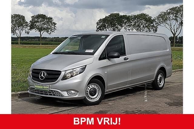 Zilver Gebruikt 2018 Mercedes Vito MPV | € 12.450 (Goede deal) - Afbeelding 1/4