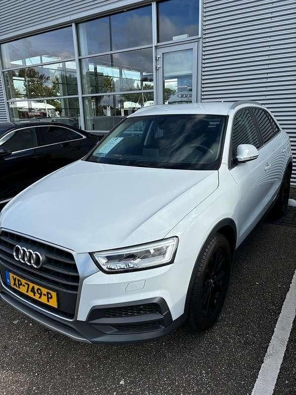 Zwart Occasion 2018 Audi Q3 SUV | € 20.000 (Super prijs) - Afbeelding 1/4
