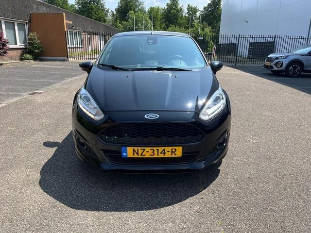 Occasion Ford Fiesta ST-Line 101 PK (74 kW) 2017 Zwart Hatchback
