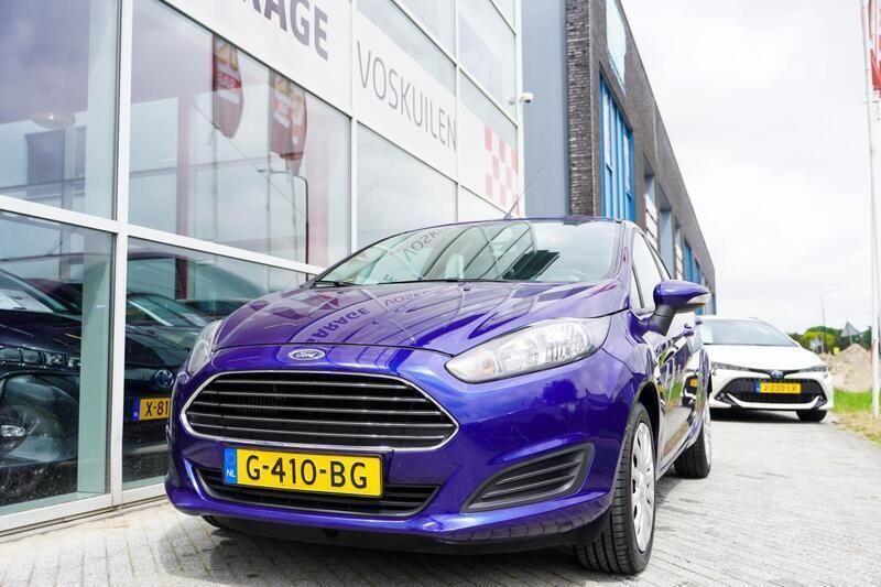 Blauw Gebruikt 2015 Ford Fiesta Style Hatchback | € 9.995 (Iets duurder) - Afbeelding 1/4