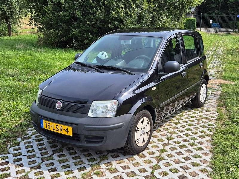 Zwart Gebruikt 2010 Fiat Panda Hatchback | € 2.500 (Eerlijke prijs) - Afbeelding 1/4