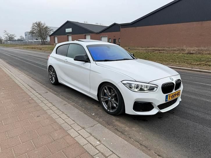 Occasion 2015 BMW M135 Hatchback | € 19.999 (Super prijs) - Afbeelding 1/4