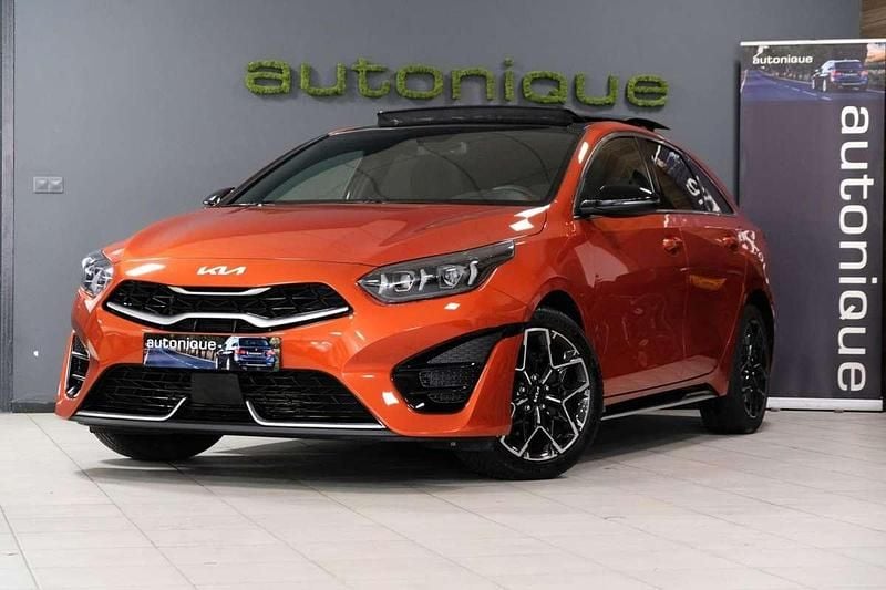 Oranje Gebruikt 2022 Kia ProCeed GT-Line Hatchback | € 25.895 (Eerlijke prijs) - Afbeelding 1/4