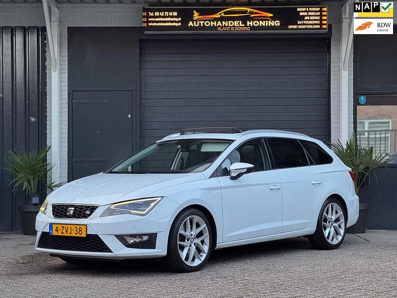 Wit Gebruikt 2015 Seat Leon FR Stationwagen | € 11.950 (Eerlijke prijs) - Afbeelding 1/4