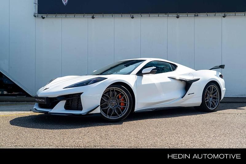 Wit Nieuw 2025 Chevrolet Corvette Coupé | € 352.296 - Afbeelding 1/4