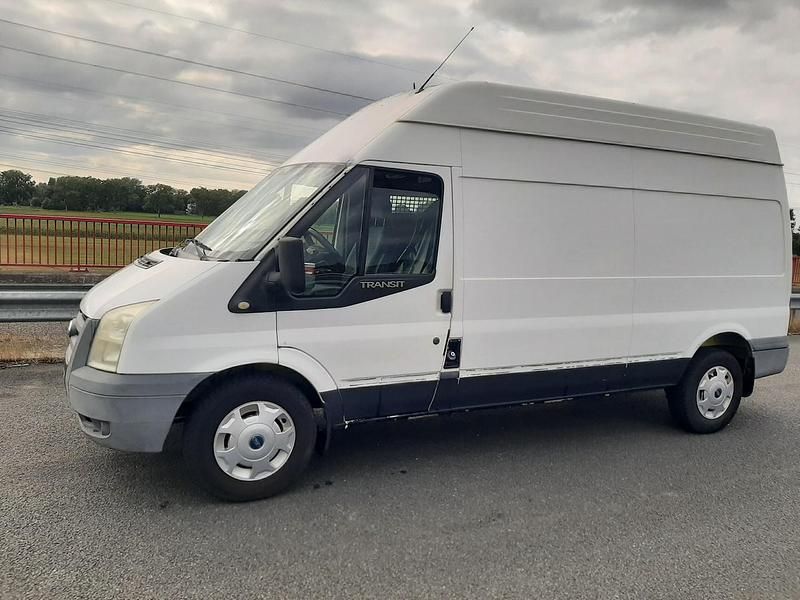 Wit (metallic) Gebruikt 2008 Ford Transit | € 4.500 (Eerlijke prijs) - Afbeelding 1/4