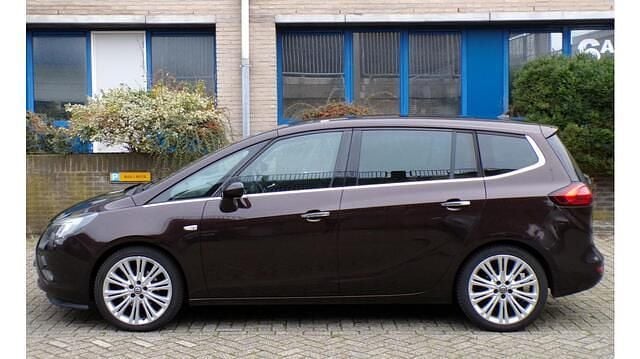 Bruin (metallic) Gebruikt 2012 Opel Zafira Tourer Cosmo MPV | € 5.950 (Duur) - Afbeelding 1/4