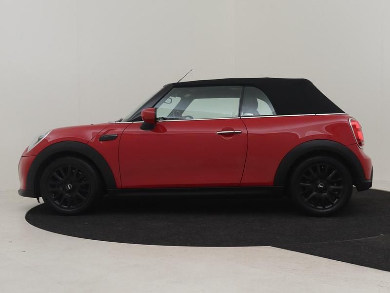Occasion Mini Cooper Cabriolet Classic 136 PK (100 kW) 2022 Rood Cabriolet