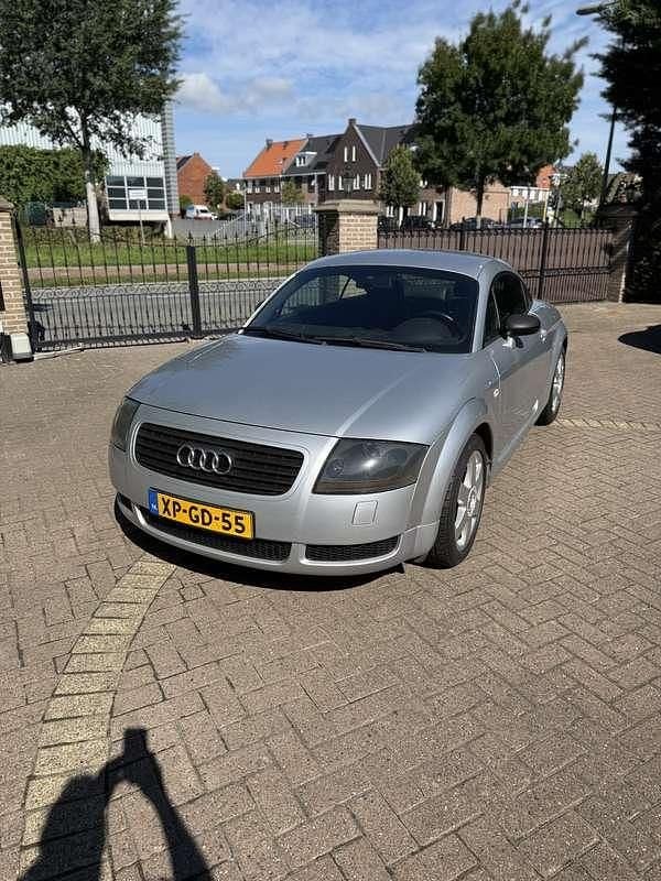 Grijs Gebruikt 1999 Audi TT Coupé | € 3.350 (Eerlijke prijs) - Afbeelding 1/4