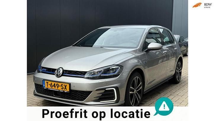 Occasion 2020 VW e-Golf GTE Hatchback | € 13.950 (Super prijs) - Afbeelding 1/4