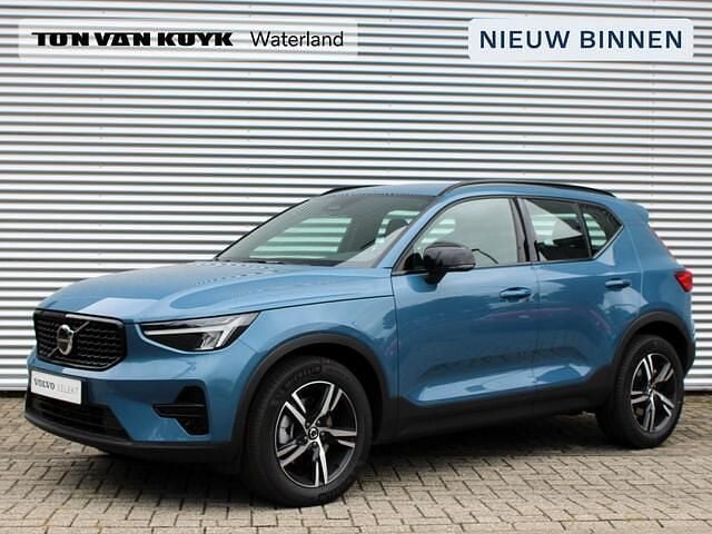 Blauw Gebruikt 2025 Volvo XC40 Plus SUV | € 44.950 (Eerlijke prijs) - Afbeelding 1/4