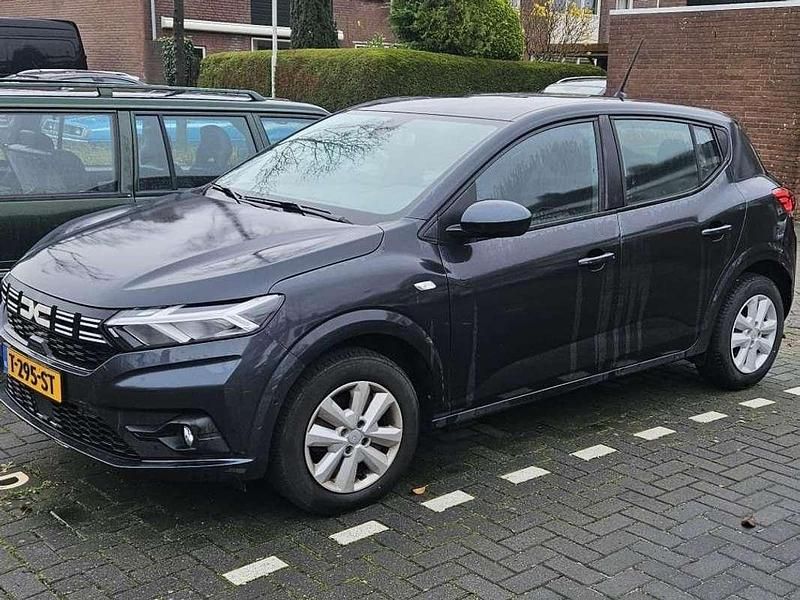 Grijs Gebruikt 2023 Dacia Sandero Hatchback | € 13.900 (Super prijs) - Afbeelding 1/4