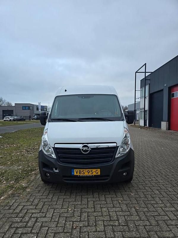 Occasion 2019 Opel Movano MPV | € 10.000 - Afbeelding 1/4