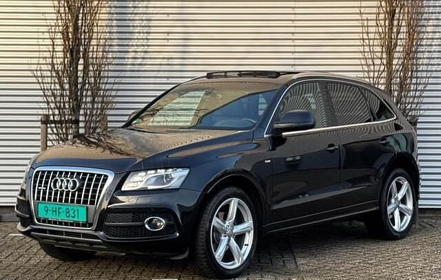 Zwart (metallic) Occasion 2010 Audi Q5 S-Line SUV | € 16.750 (Iets duurder) - Afbeelding 1/4
