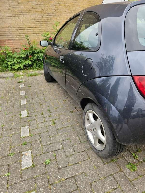 Grijs Gebruikt 2007 Ford Ka Futura Hatchback | € 1.000 (Eerlijke prijs) - Afbeelding 1/4