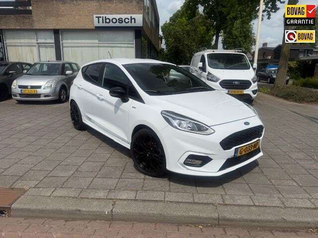 Wit Occasion 2019 Ford Fiesta ST-Line Hatchback | € 13.950 (Iets duurder) - Afbeelding 1/4