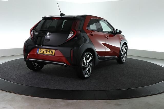 Occasion Toyota Aygo X Envy 74 PK (54 kW) 2022 Rood SUV