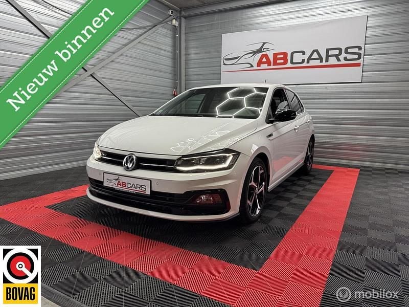 Wit Gebruikt 2024 VW Polo R-line Hatchback | € 14.495 (Super prijs) - Afbeelding 1/4