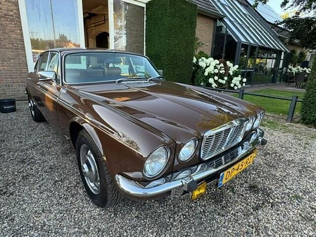 Bruin Gebruikt 1979 Jaguar XJ Sedan | € 16.750 - Afbeelding 1/4