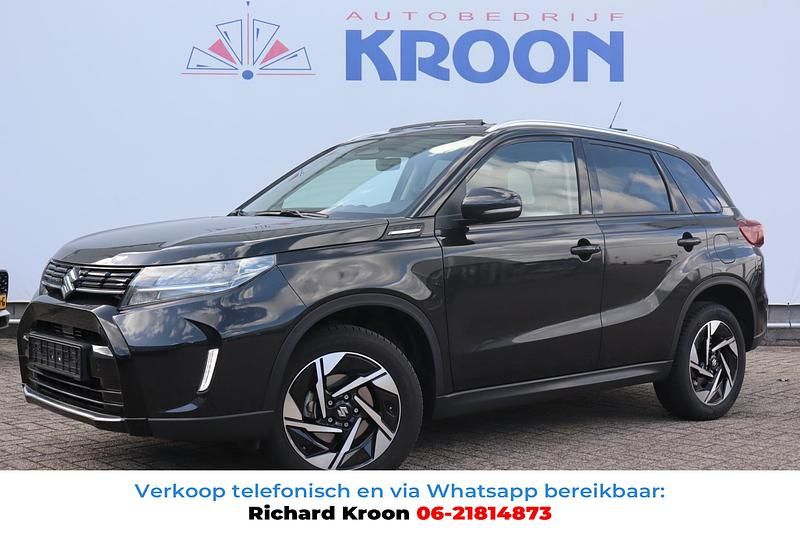Zwart Occasion 2025 Suzuki Vitara Style SUV | € 29.900 (Eerlijke prijs) - Afbeelding 1/4