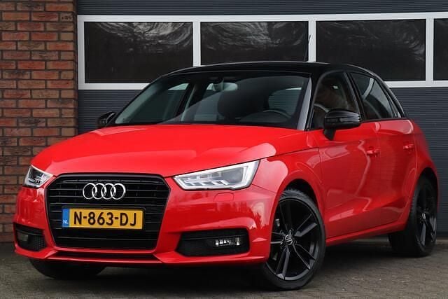 Rood Gebruikt 2017 Audi A1 Sportback Sport Hatchback | € 13.950 (Eerlijke prijs) - Afbeelding 1/4