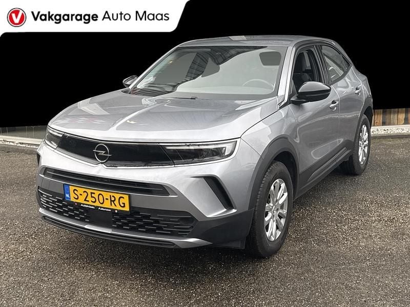 Grijs Gebruikt 2023 Opel Mokka SUV | € 20.640 (Goede deal) - Afbeelding 1/4