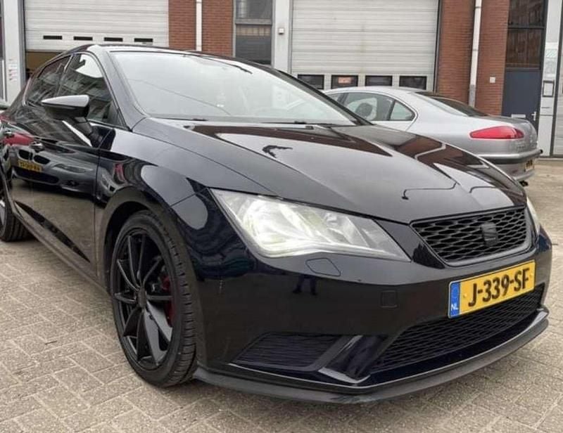 Zwart Occasion 2014 Seat Leon Reference Stationwagen | € 5.700 (Super prijs) - Afbeelding 1/3