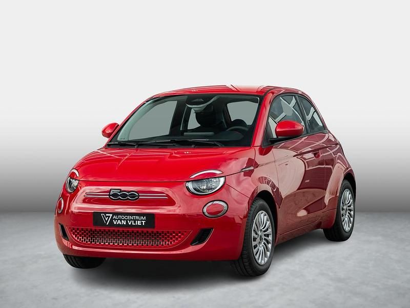 Rood Nieuw 2025 Fiat 500e Hatchback | € 22.990 (Goede deal) - Afbeelding 1/1