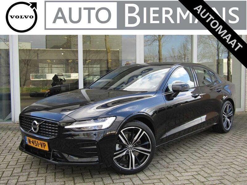 Zwart Gebruikt 2022 Volvo S60 R-Design Sedan | € 36.890 (Eerlijke prijs) - Afbeelding 1/4