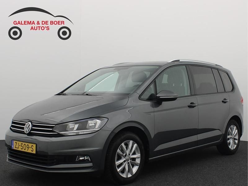 Grijs Occasion 2019 VW Touran Comfortline MPV | € 23.283 (Eerlijke prijs) - Afbeelding 1/4