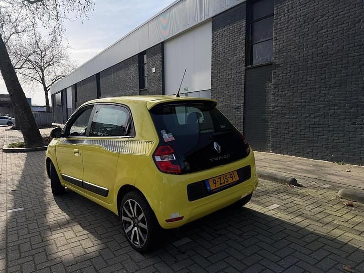 Occasion Renault Twingo SE 71 PK (52 kW) 2015 Geel Hatchback