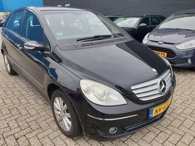 Zwart Gebruikt 2005 Mercedes B170 MPV | € 1.999 (Goede deal) - Afbeelding 1/4