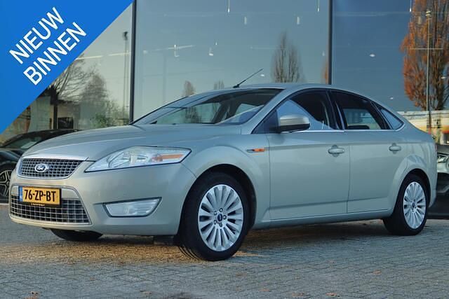 Bruin Gebruikt 2008 Ford Mondeo Titanium Hatchback | € 7.450 (Iets duurder) - Afbeelding 1/4