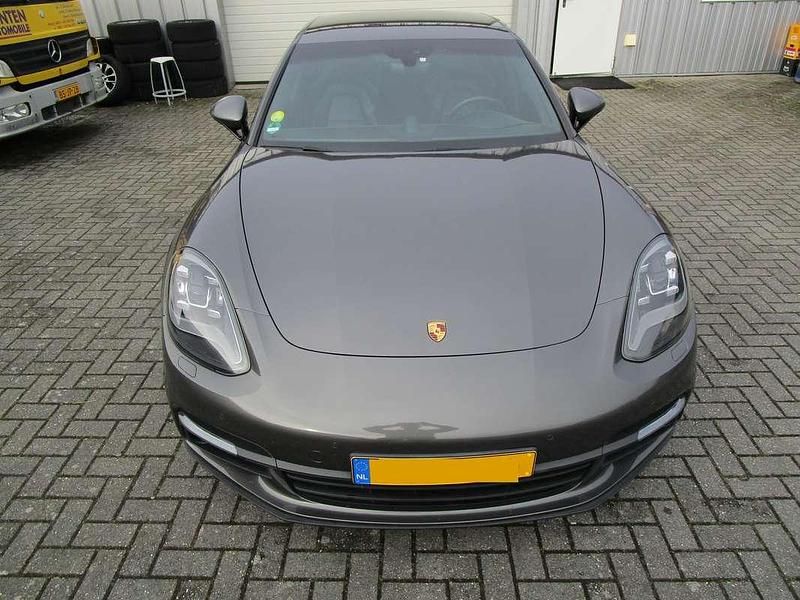Occasion Porsche Panamera 421 PK (309 kW) 2017 Grijs Hatchback