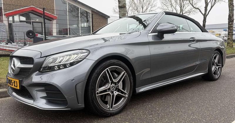 Grijs Occasion 2021 Mercedes C200 AMG line Cabriolet | € 37.750 (Super prijs) - Afbeelding 1/4