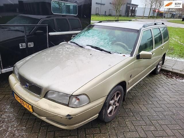 Beige Occasion 1998 Volvo V70 Stationwagen | € 800 (Super prijs) - Afbeelding 1/4