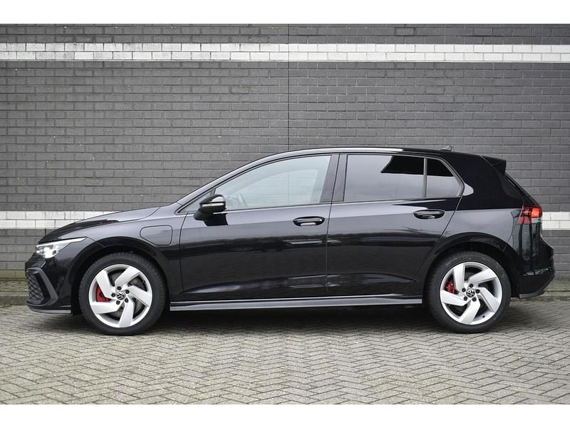 Occasion VW Golf VIII GTE 245 PK (180 kW) 2022 Zwart Hatchback