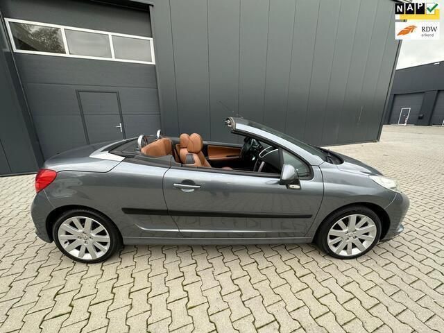 Grijs Gebruikt 2007 Peugeot 207 CC Sport Cabriolet | € 1.999 - Afbeelding 1/4