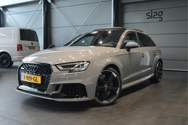 Grijs Gebruikt 2019 Audi RS3 Sportback Comfort Hatchback | € 57.900 (Eerlijke prijs) - Afbeelding 1/4