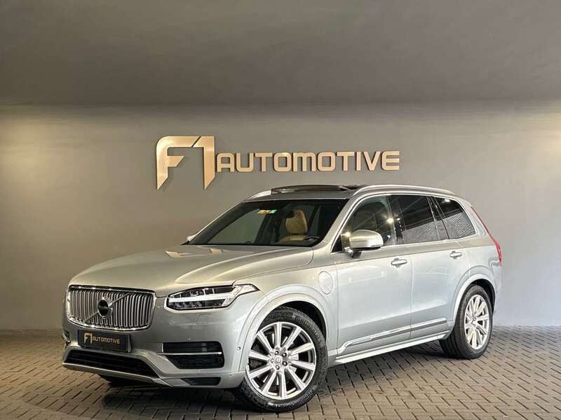 Grijs, metallic lak Gebruikt 2016 Volvo XC90 Inscription SUV | € 23.890 (Super prijs) - Afbeelding 1/2