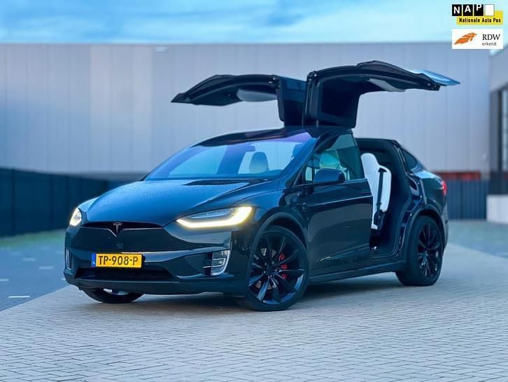 Zwart (metallic) Gebruikt 2018 Tesla Model X Performance SUV | € 31.999 - Afbeelding 1/4