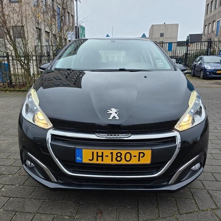 Gebruikt 2016 Peugeot 208 Hatchback | € 5.450 (Goede deal) - Afbeelding 1/4