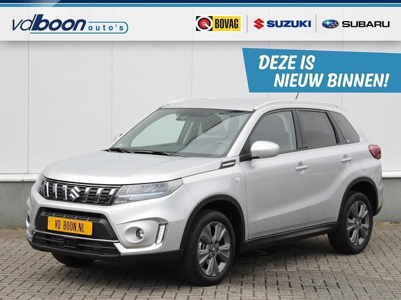 Grijs Occasion 2022 Suzuki Vitara SUV | € 19.280 (Goede deal) - Afbeelding 1/4