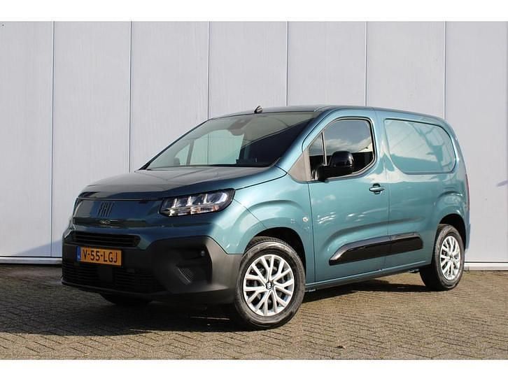 Blauw Nieuw 2025 Fiat e-Doblò MPV | € 23.547 (Eerlijke prijs) - Afbeelding 1/4