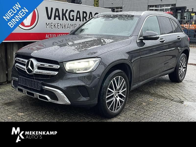 Grijs Gebruikt 2021 Mercedes GLC300e SUV | € 38.950 (Eerlijke prijs) - Afbeelding 1/4