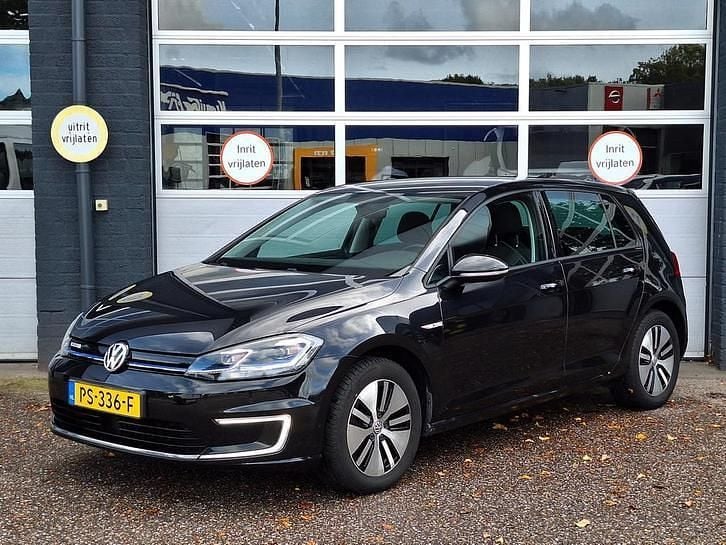 Gebruikt 2017 VW e-Golf Hatchback | € 10.950 - Afbeelding 1/4